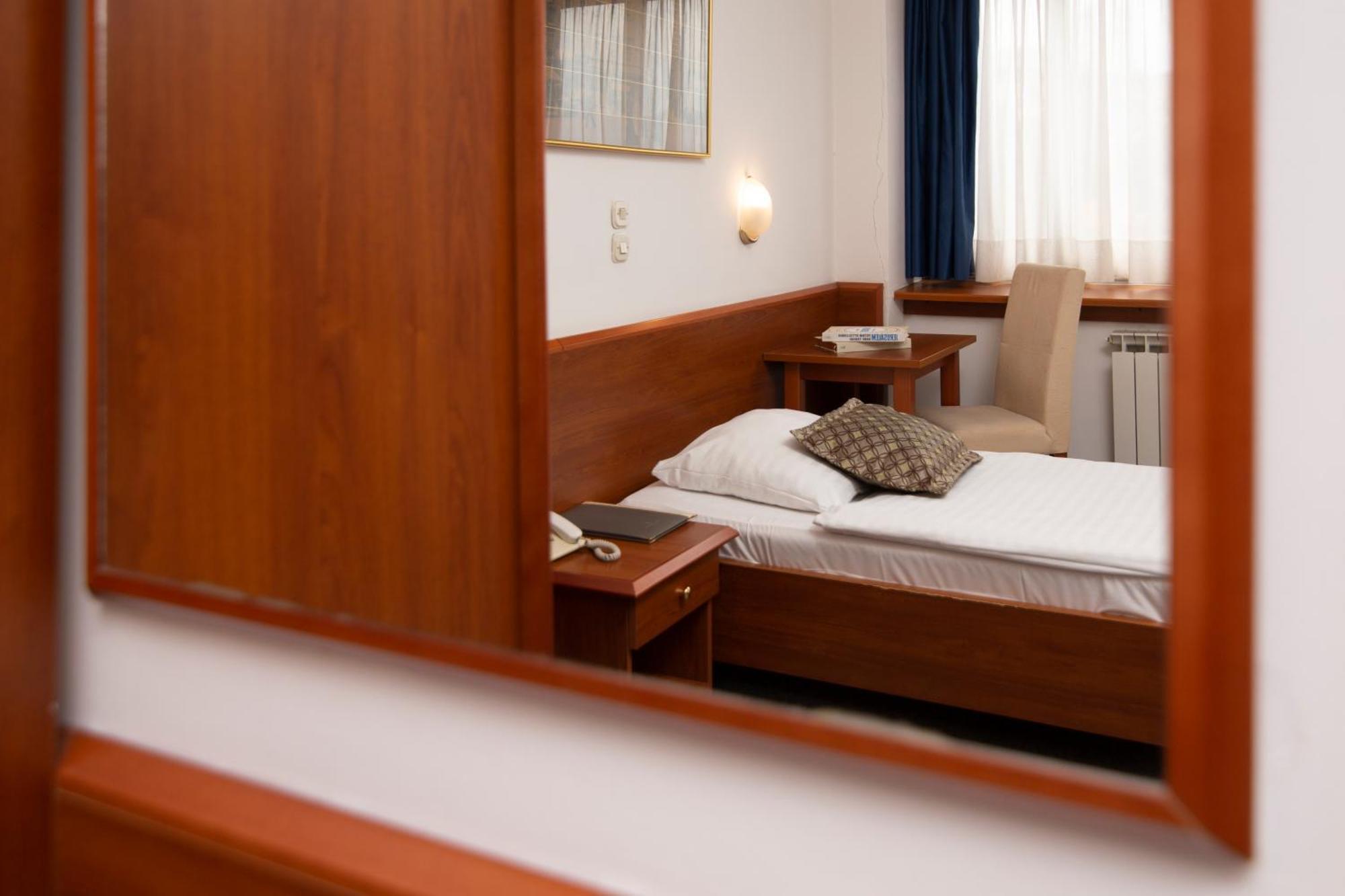 Hotel Neboder Rijeka Habitación foto