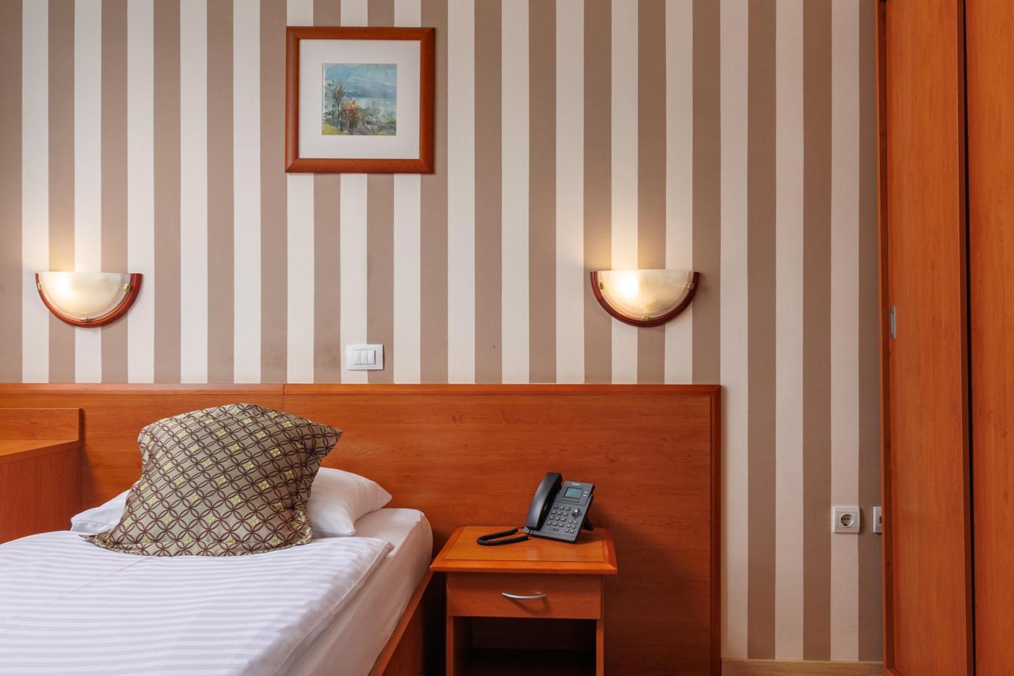 Hotel Neboder Rijeka Habitación foto
